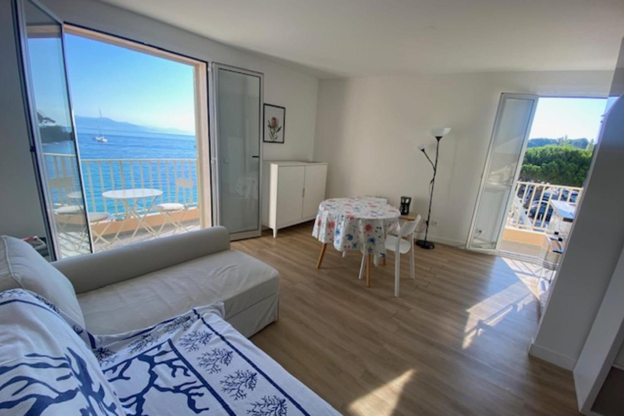 T2 With Balconies Stunning Sea Views Antibes